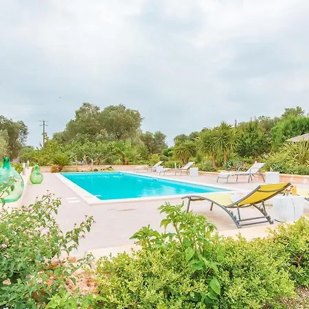 Trullo Oroncall Con Piscina Сasa de vacaciones *