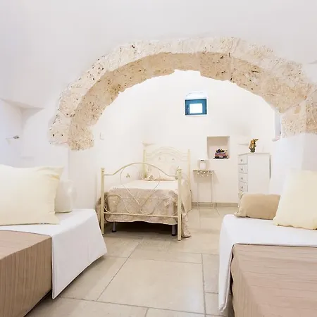 Trullo Oroncall Con Piscina Сasa de vacaciones San Vito dei Normanni