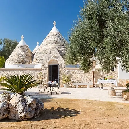 Trullo Oroncall Con Piscina Сasa de vacaciones San Vito dei Normanni