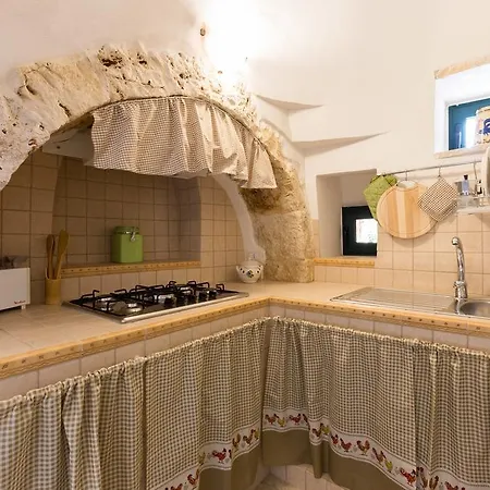 Trullo Oroncall Con Piscina *